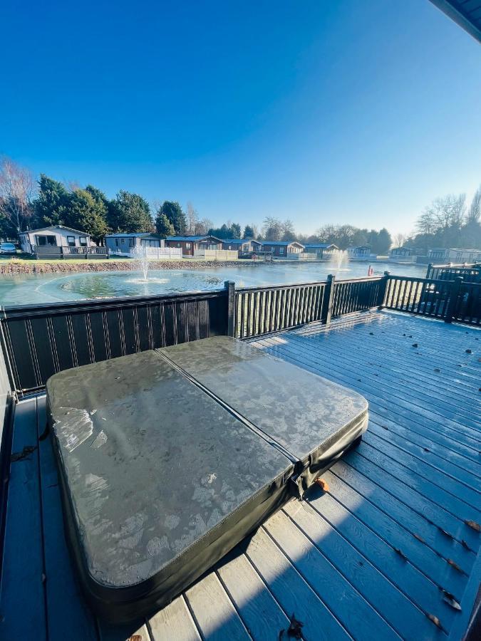 Loki'S Retreat Lodge With Hot Tub York Luaran gambar